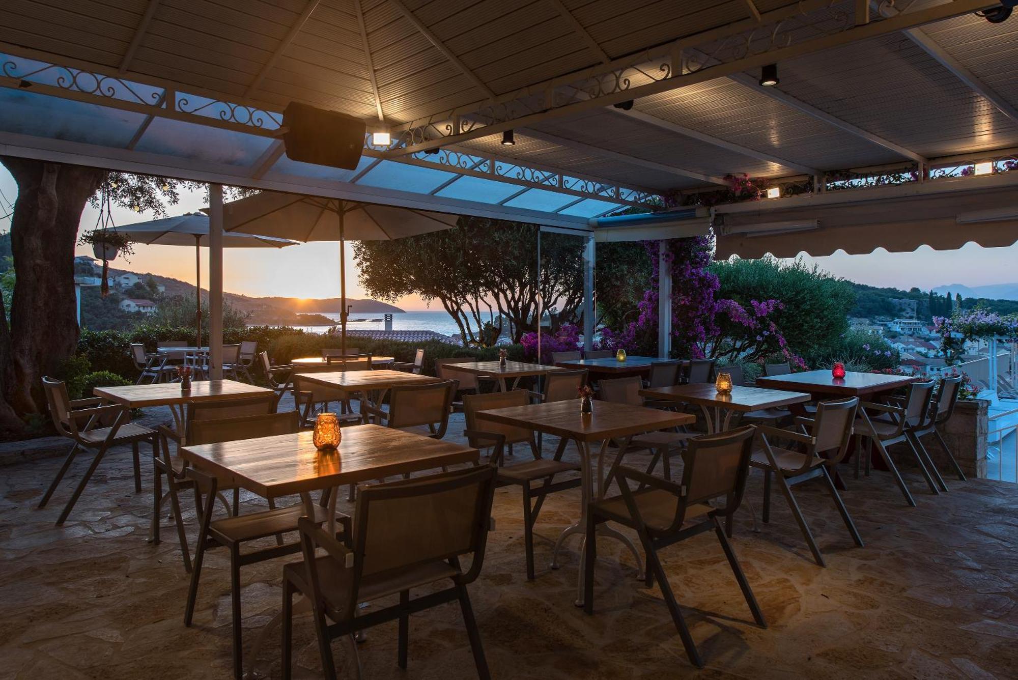 Hill Lofos Hotel คัสซิโอปี ภายนอก รูปภาพ